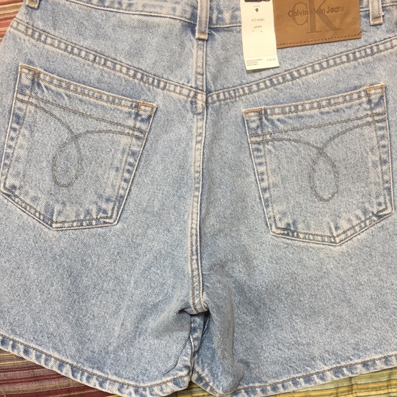 New! Calvin Klein Y2K Enzyme Wash High Waist Easy Fit Button Fly Jean Short sz 9 - Picture 3 of 10